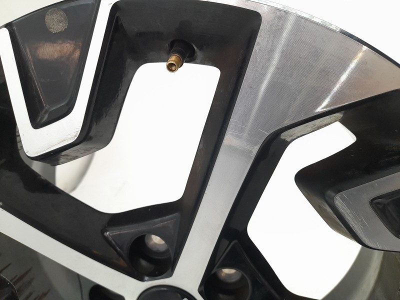 Recambio de llanta para kia sportage v (nq5) 1.6 t-gdi referencia OEM IAM 52910R2200  
