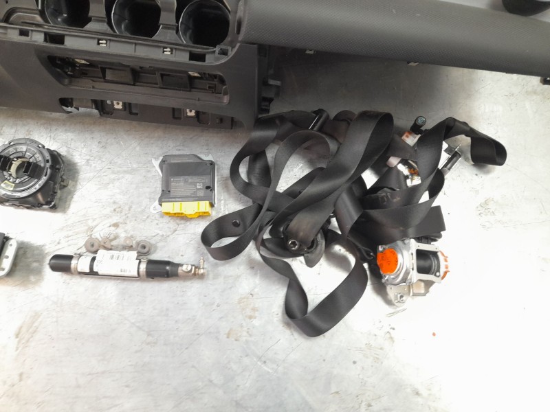Recambio de kit airbag para mercedes-benz cla (c118) cla 200 4-matic (118.388) referencia OEM IAM 310445358162  