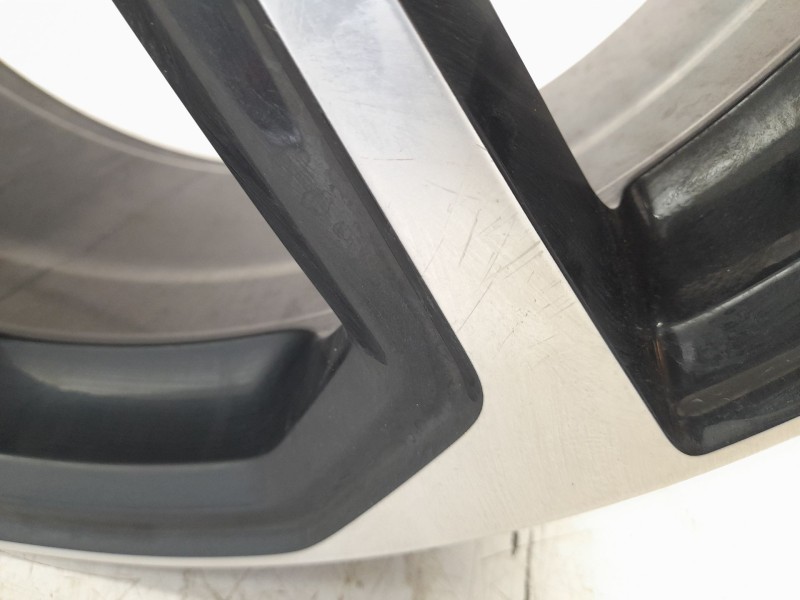 Recambio de llanta para audi q3 sportback (f3n) 40 tdi quattro referencia OEM IAM 83A601025BB  