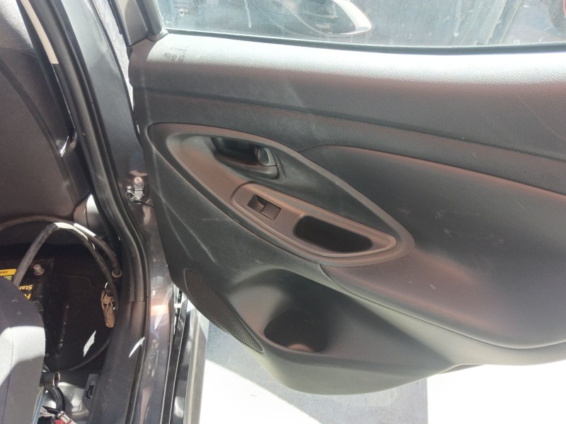 Recambio de mando elevalunas trasero derecho para toyota yaris (_p21_, _pa1_, _ph1_) 1.5 (mxpa11) referencia OEM IAM   