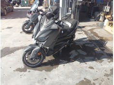 YAMAHA X-MAX
