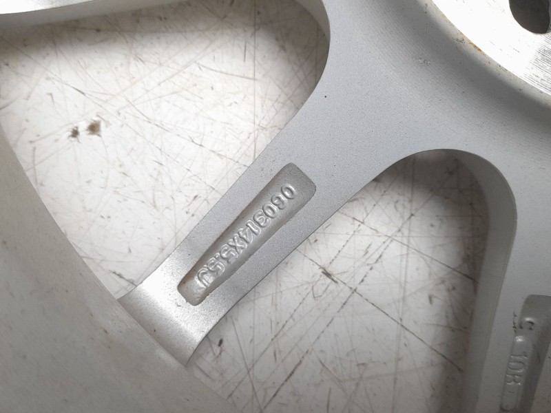 Recambio de llanta para invicta metro pick up electrico referencia OEM IAM   