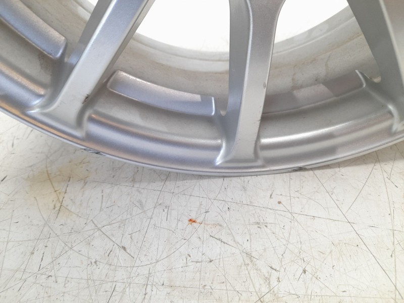 Recambio de llanta para invicta metro pick up electrico referencia OEM IAM LLANTA  