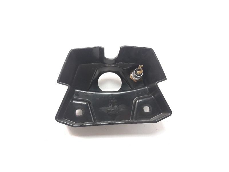 Recambio de moldura para triumph tiger 800 tiger 800 xca referencia OEM IAM T2305309  