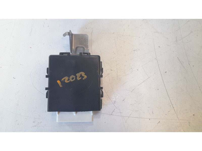 Recambio de modulo electronico para toyota yaris hybrid active referencia OEM IAM 859400D030  