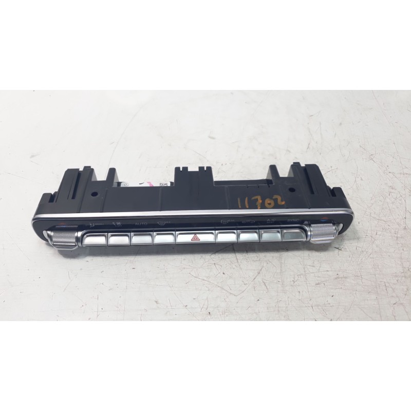Recambio de mando climatizador para mercedes-benz clase cla (bm 118) shooting brake cla 200 d (118.612) referencia OEM IAM A2479