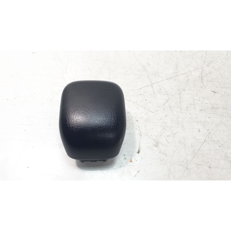 Recambio de apoyabrazos central para mercedes-benz cla (c118) cla 200 4-matic (118.388) referencia OEM IAM A1776805202  