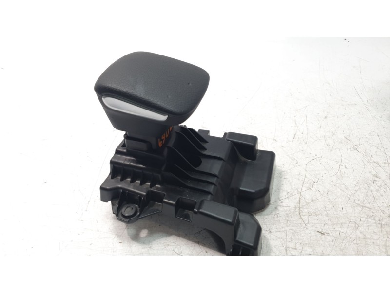Recambio de apoyabrazos central para mercedes-benz clase b sports tourer (w247) b 200 d (247.012) referencia OEM IAM A2476830400