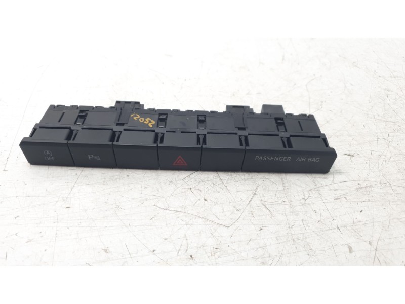 Recambio de warning para volkswagen t-cross life referencia OEM IAM 2GN927132D  