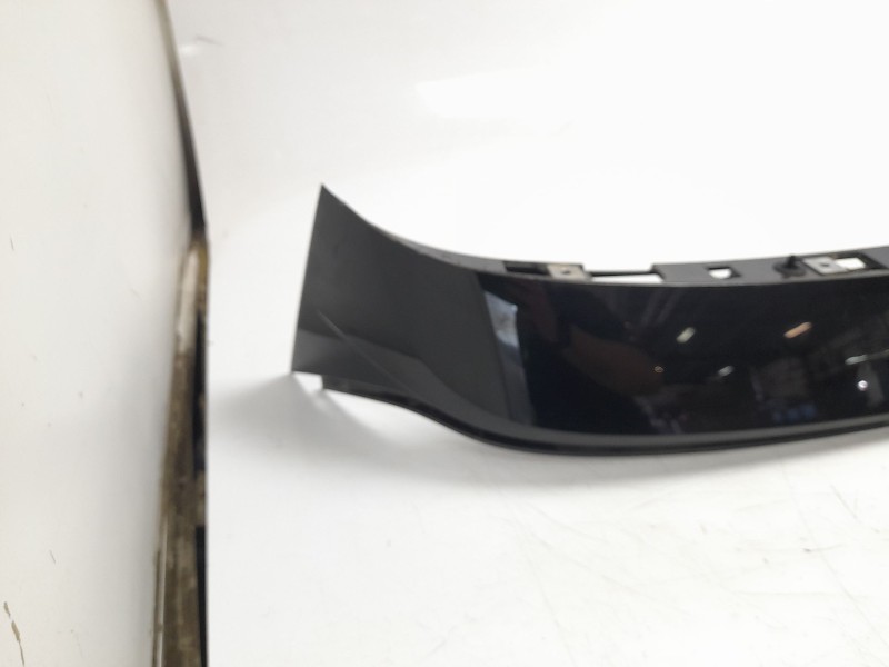 Recambio de aleron trasero para volkswagen t-cross life referencia OEM IAM 2GM827933F  