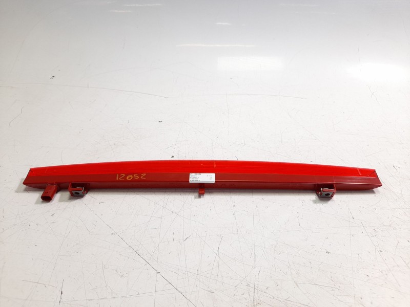 Recambio de luz central de freno para volkswagen t-cross life referencia OEM IAM 8V0945097D  