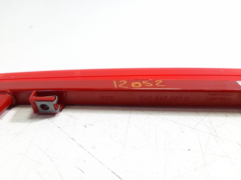 Recambio de luz central de freno para volkswagen t-cross life referencia OEM IAM 8V0945097D  