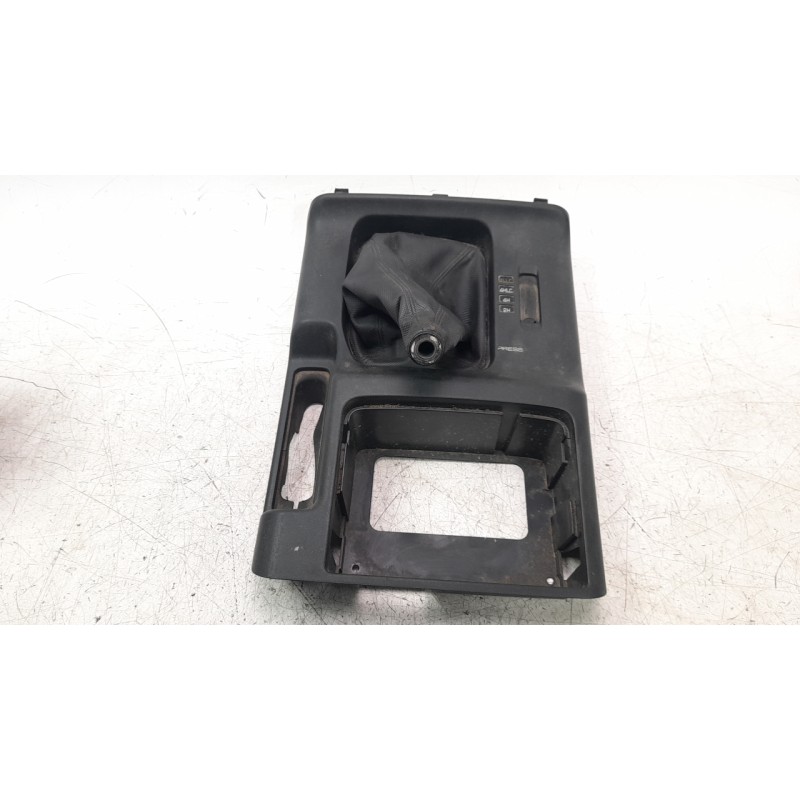 Recambio de pomo palanca cambio para mitsubishi montero (v60/v70) 3.2 di-d cat referencia OEM IAM MR410845  