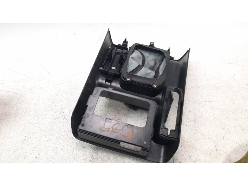 Recambio de pomo palanca cambio para mitsubishi montero (v60/v70) 3.2 di-d cat referencia OEM IAM MR410845  