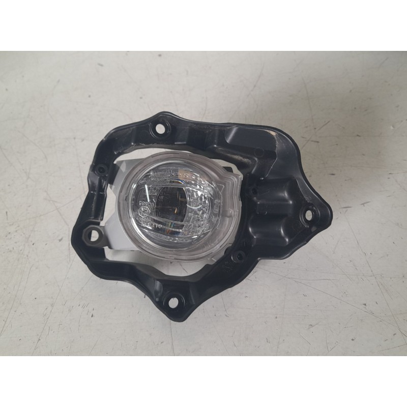 Recambio de faro antiniebla izquierdo para toyota yaris cross hybrid fwd style referencia OEM IAM 8122002190  13900701 3770105