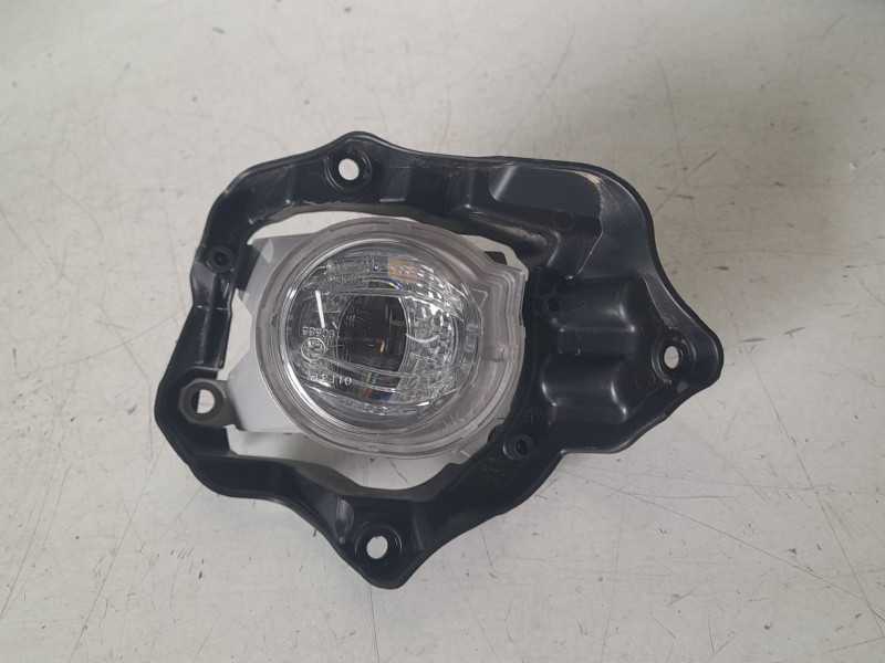 Recambio de faro antiniebla izquierdo para toyota yaris cross hybrid fwd style referencia OEM IAM 8122002190  13900701 3770105