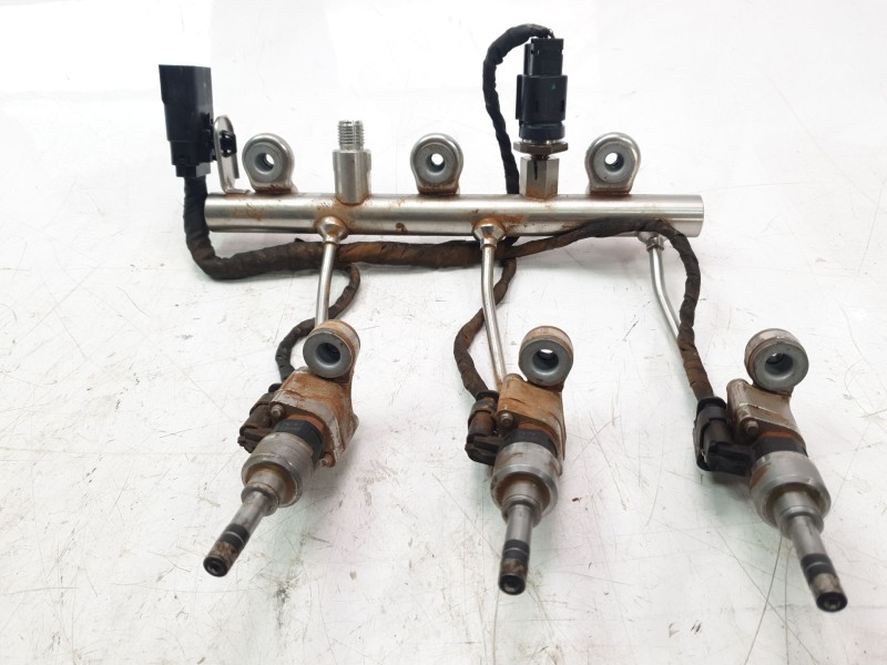 Recambio de rampa inyectora para mg zs luxury referencia OEM IAM SR93128400219300  