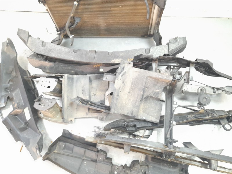 Recambio de morro completo para toyota c-hr hybrid active referencia OEM IAM 52119F4901  