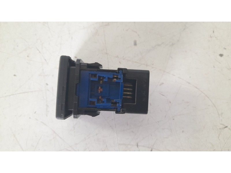 Recambio de interruptor para toyota yaris hybrid active referencia OEM IAM RH0440W7N 15E044 