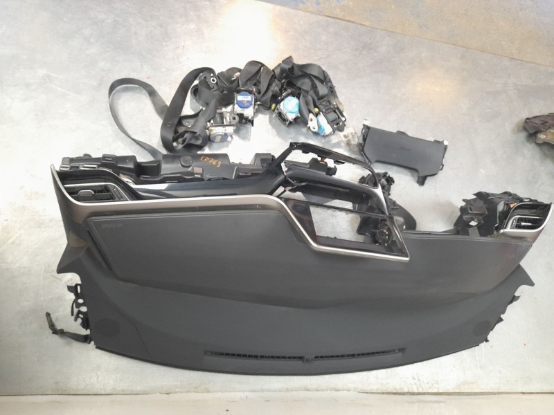 Recambio de kit airbag para toyota c-hr hybrid active referencia OEM IAM 55401F4010C0  