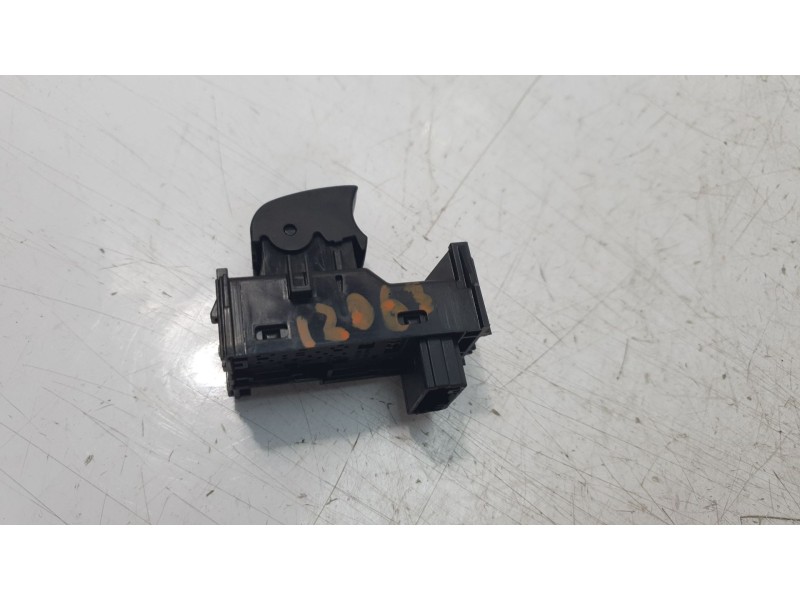Recambio de mando elevalunas delantero derecho para toyota c-hr hybrid active referencia OEM IAM 193170 84810F4030 