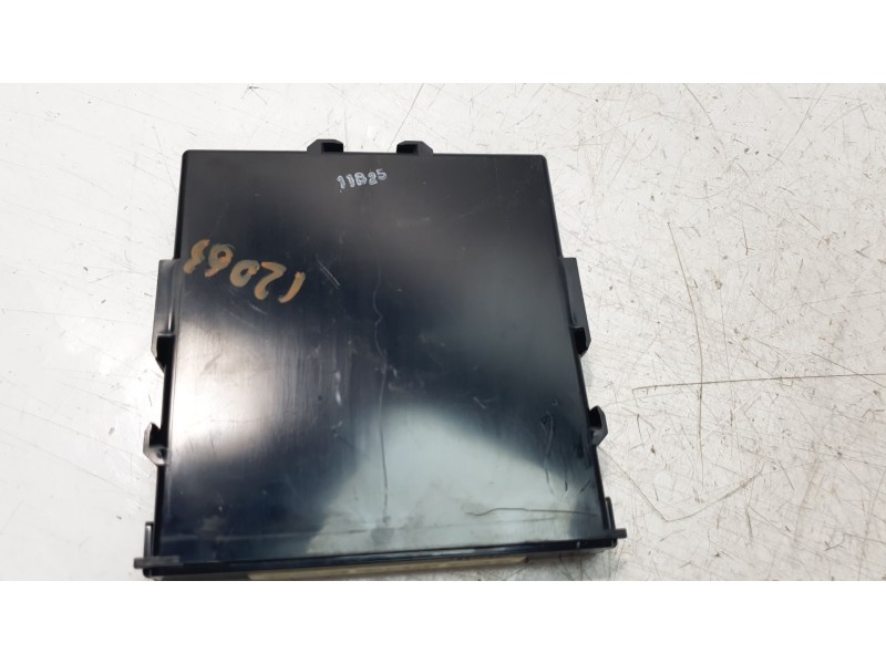 Recambio de modulo electronico para toyota c-hr hybrid active referencia OEM IAM 89990F4030 MB2325009174 