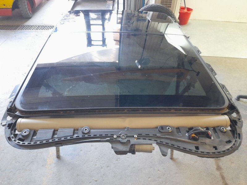 Recambio de techo electrico para volkswagen touran (5t1) edition bmt referencia OEM IAM 5TA877049C  