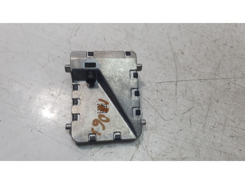 Recambio de modulo electronico para toyota c-hr hybrid active referencia OEM IAM 8646CF4040  
