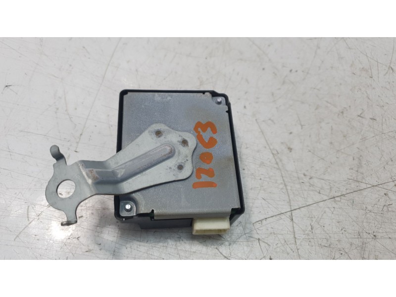 Recambio de modulo electronico para toyota c-hr hybrid active referencia OEM IAM 897B0F4010  