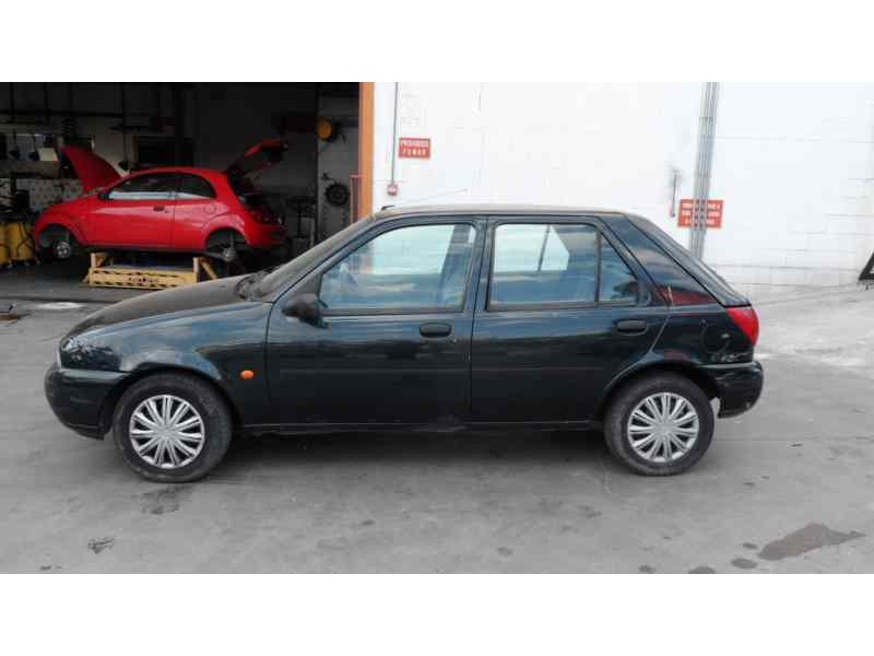 ford fiesta berlina del año 1997