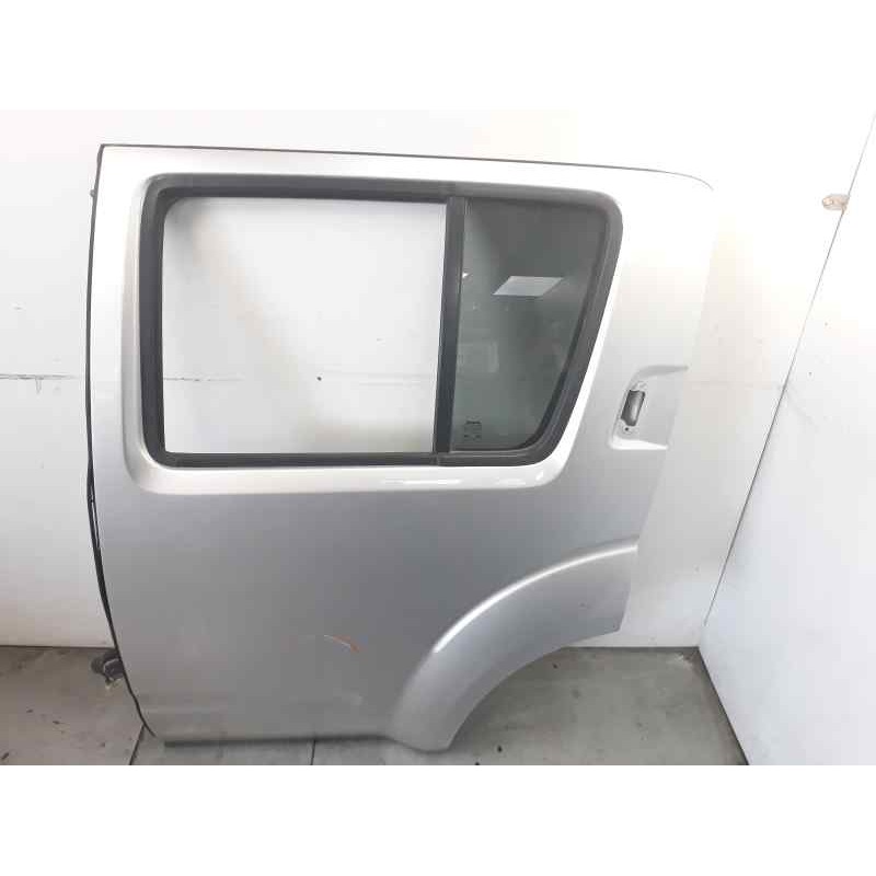 Recambio de puerta trasera izquierda para nissan pathfinder (r51) 2.5 dci diesel cat referencia OEM IAM 82101EB330  