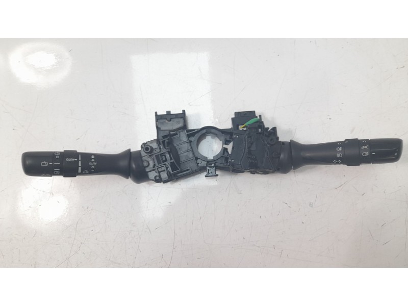 Recambio de mando intermitentes para toyota yaris hybrid active referencia OEM IAM 841400D300  