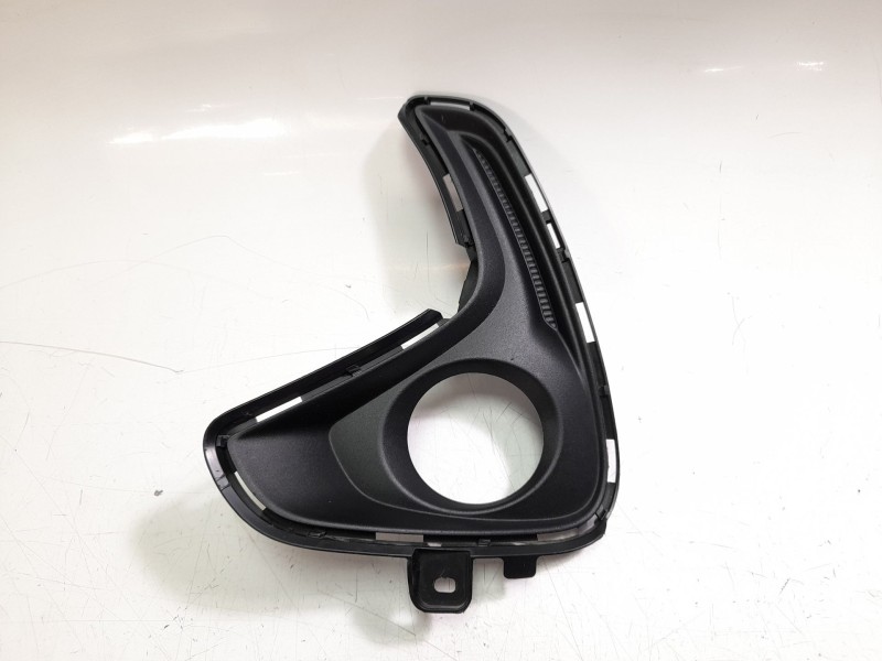 Recambio de rejilla paragolpes izquierda para toyota yaris (_p21_, _pa1_, _ph1_) 1.5 (mxpa11) referencia OEM IAM 521130D250  