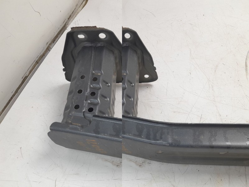 Recambio de refuerzo paragolpes trasero para toyota c-hr hybrid active referencia OEM IAM 52023F4010  