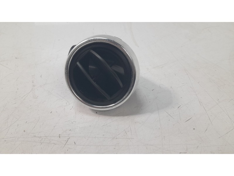 Recambio de rejilla aireadora para aixam uv/51/af0a s9 referencia OEM IAM 04203601  