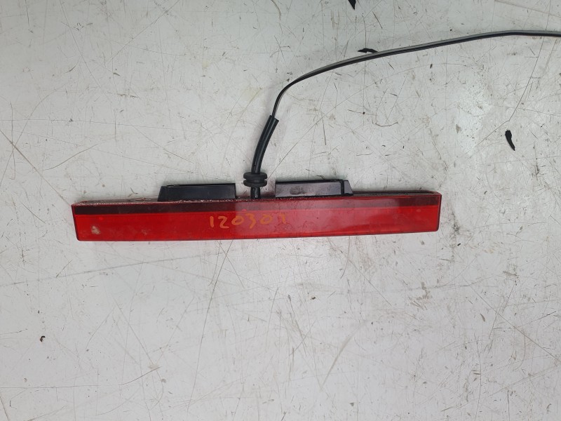 Recambio de piloto trasero central para aixam uv/51/af0a s9 referencia OEM IAM luz de freno  