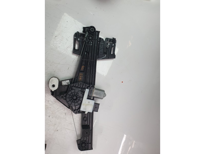 Recambio de elevalunas trasero derecho para citroën c4 berlina e-feel pack referencia OEM IAM 9832714280  