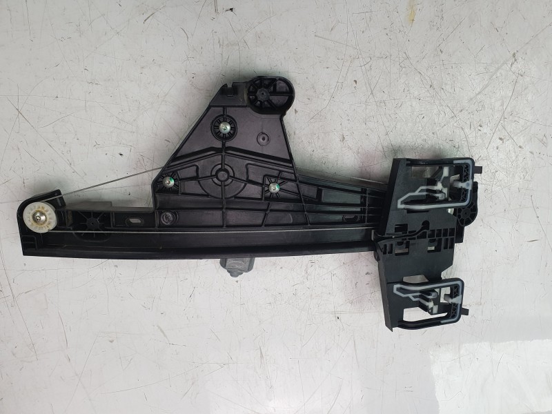 Recambio de elevalunas trasero izquierdo para citroën c4 berlina e-feel pack referencia OEM IAM 9832713980  