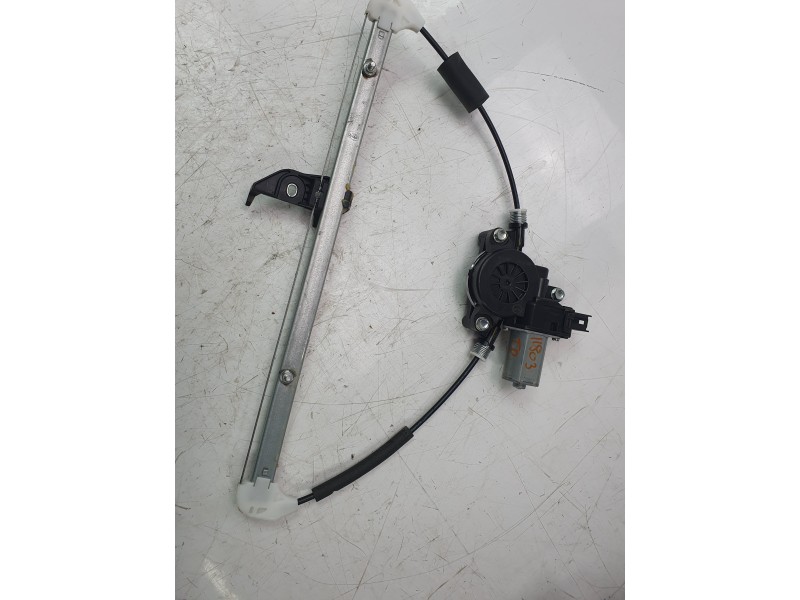 Recambio de elevalunas trasero derecho para mazda cx-3 100 aniversario referencia OEM IAM D10E72590A  