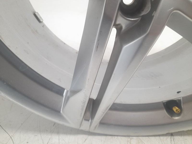 Recambio de llanta para audi a4 b9 (8w2, 8wc) 2.0 tdi referencia OEM IAM 8W0601025EC  