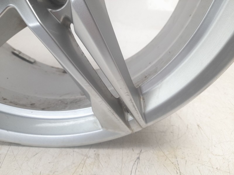 Recambio de llanta para audi a4 b9 (8w2, 8wc) 2.0 tdi referencia OEM IAM 8W0601025EC  