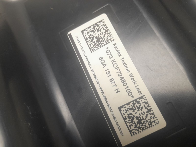 Recambio de deposito adblue para volkswagen touran (5t1) edition bmt referencia OEM IAM 5QA131877H  