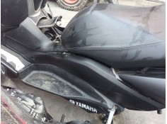 Recambio de moldura para yamaha x-max x-max 400 (sh11) referencia OEM IAM   