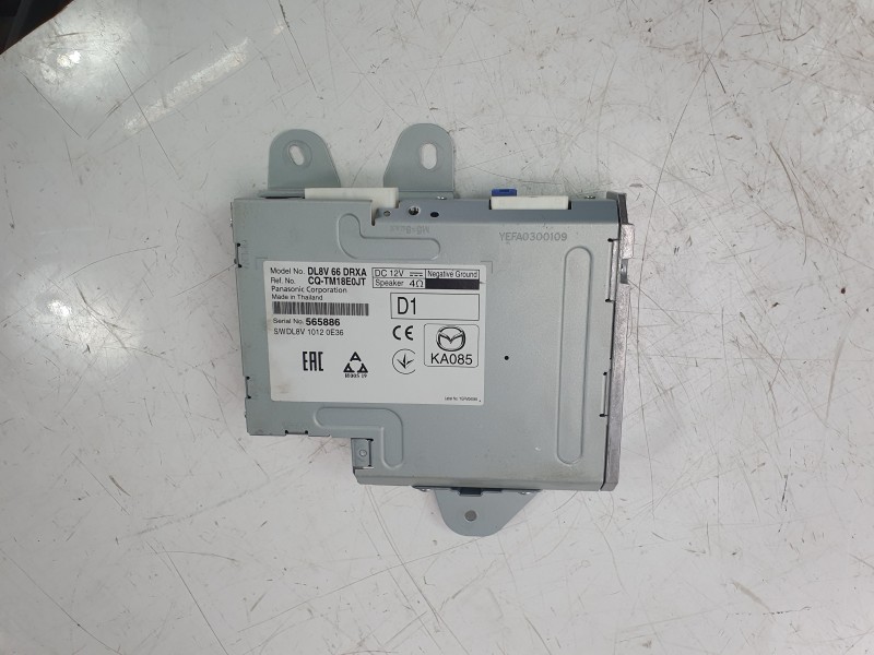 Recambio de sistema audio / radio cd para mazda cx-3 100 aniversario referencia OEM IAM DL8V66DRXA CQTM18E0JT 