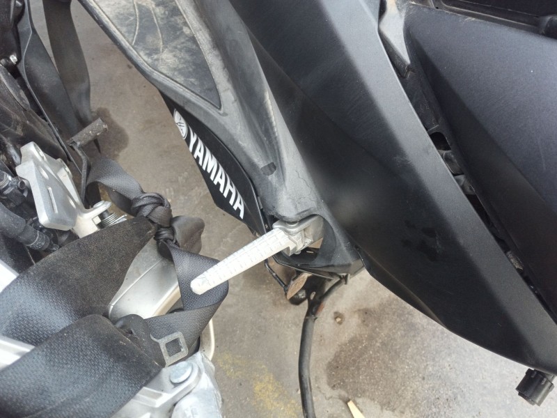 Recambio de estribo lateral para yamaha x-max x-max 400 (sh11) referencia OEM IAM   