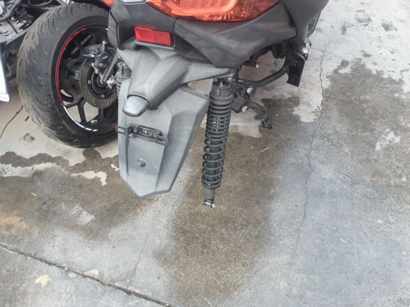 Recambio de amortiguador trasero para yamaha x-max x-max 400 (sh11) referencia OEM IAM   