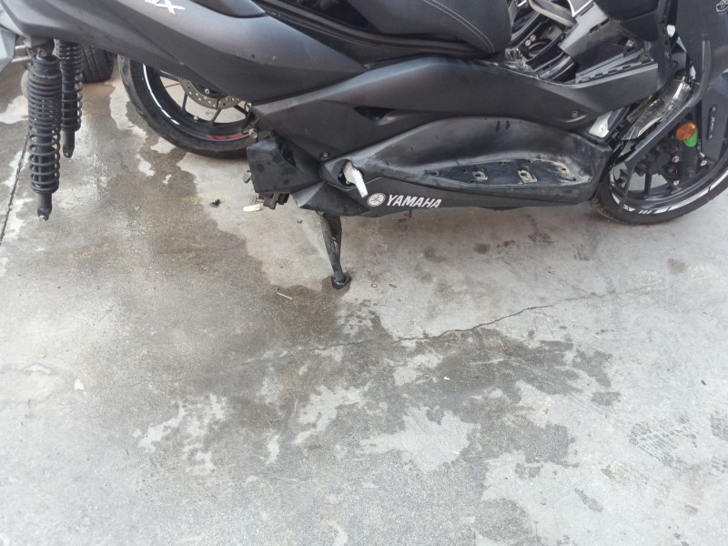 Recambio de caballete central para yamaha x-max x-max 400 (sh11) referencia OEM IAM   
