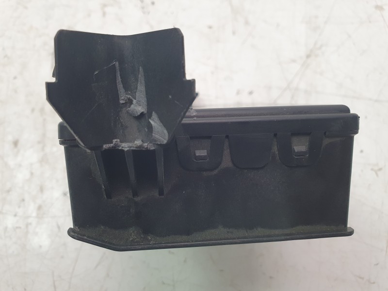 Recambio de modulo electronico para mazda cx-3 100 aniversario referencia OEM IAM D10A675Z0C  