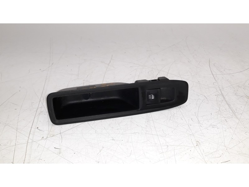 Recambio de mando elevalunas trasero derecho para renault captur ii 1.0 tce referencia OEM IAM 254218388R  