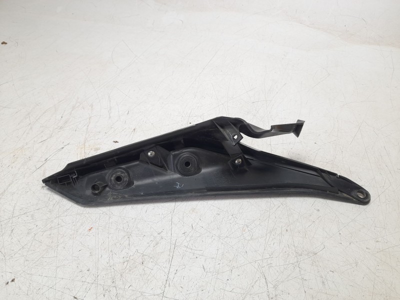 Recambio de moldura para ktm 125 duke referencia OEM IAM 93008018010KC  